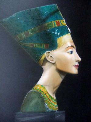 Nofretete - Ludwig Kestermann - Array auf - Array - Array Nofretete - Ludwig Kestermann - Array auf - Array - Array